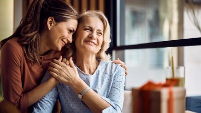 fille avec mère